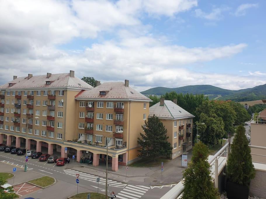 Mezonetovy Apartman V Centre Novej Dubnice Ilava Exterior foto